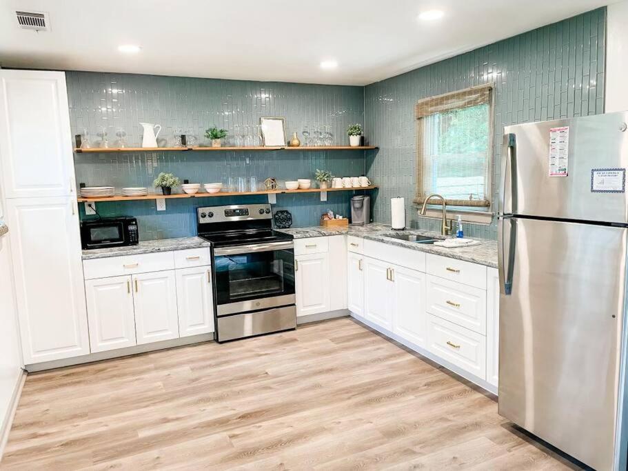 Blue Bungalow W/ Free Golf Cart 1/2 Mi From Square Covington Eksteriør bilde