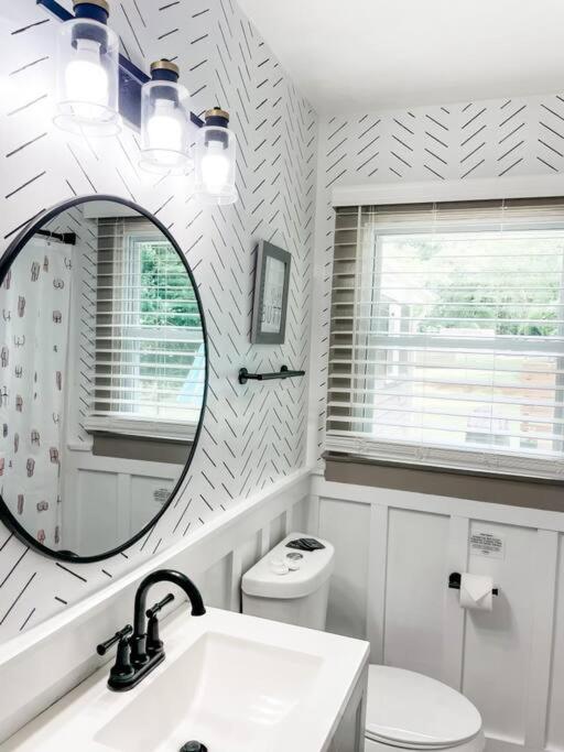 Blue Bungalow W/ Free Golf Cart 1/2 Mi From Square Covington Eksteriør bilde