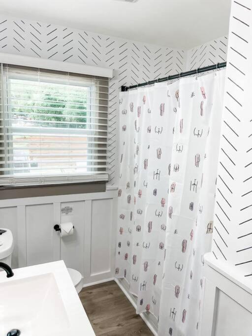 Blue Bungalow W/ Free Golf Cart 1/2 Mi From Square Covington Eksteriør bilde