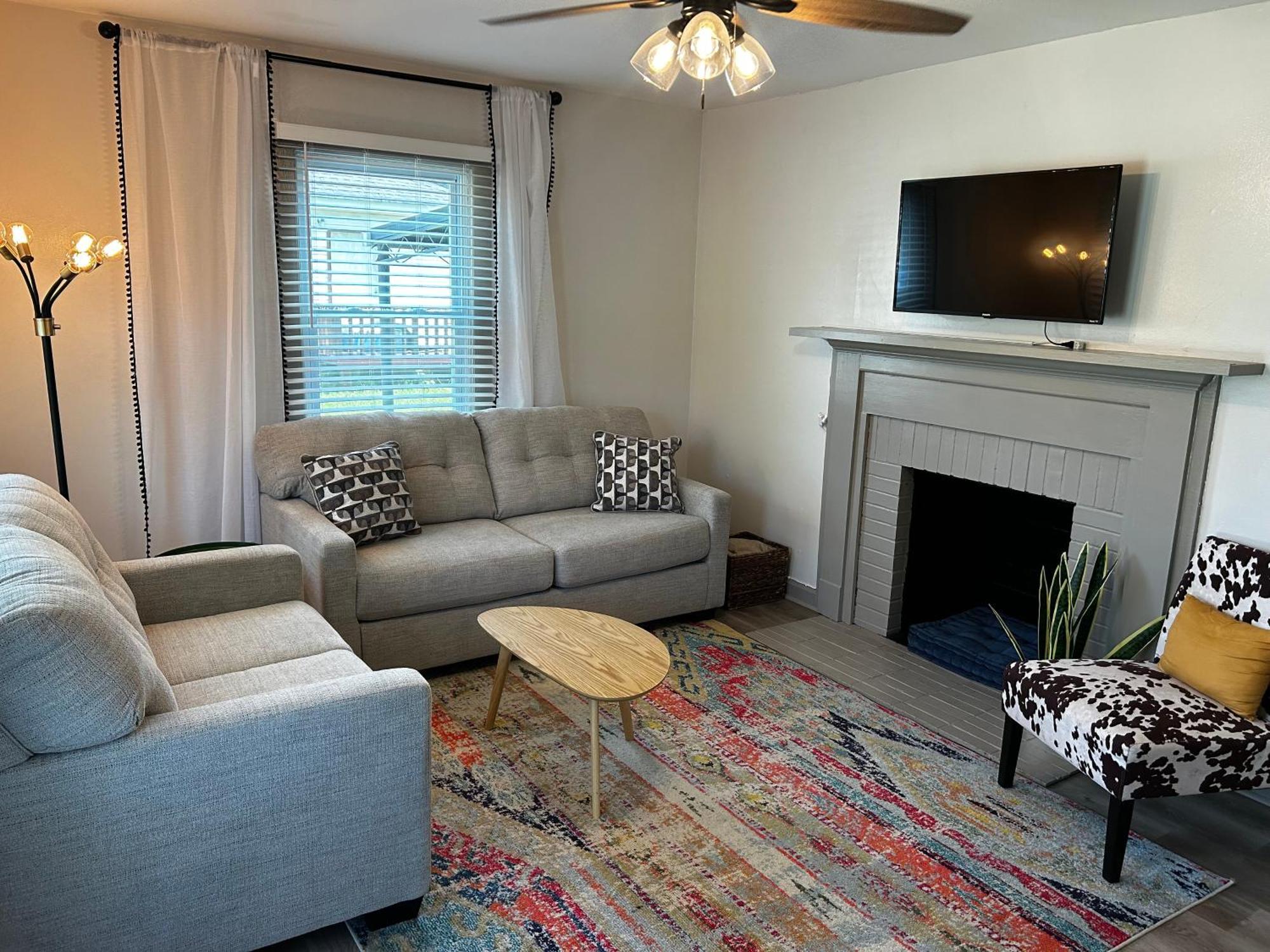Blue Bungalow W/ Free Golf Cart 1/2 Mi From Square Covington Eksteriør bilde