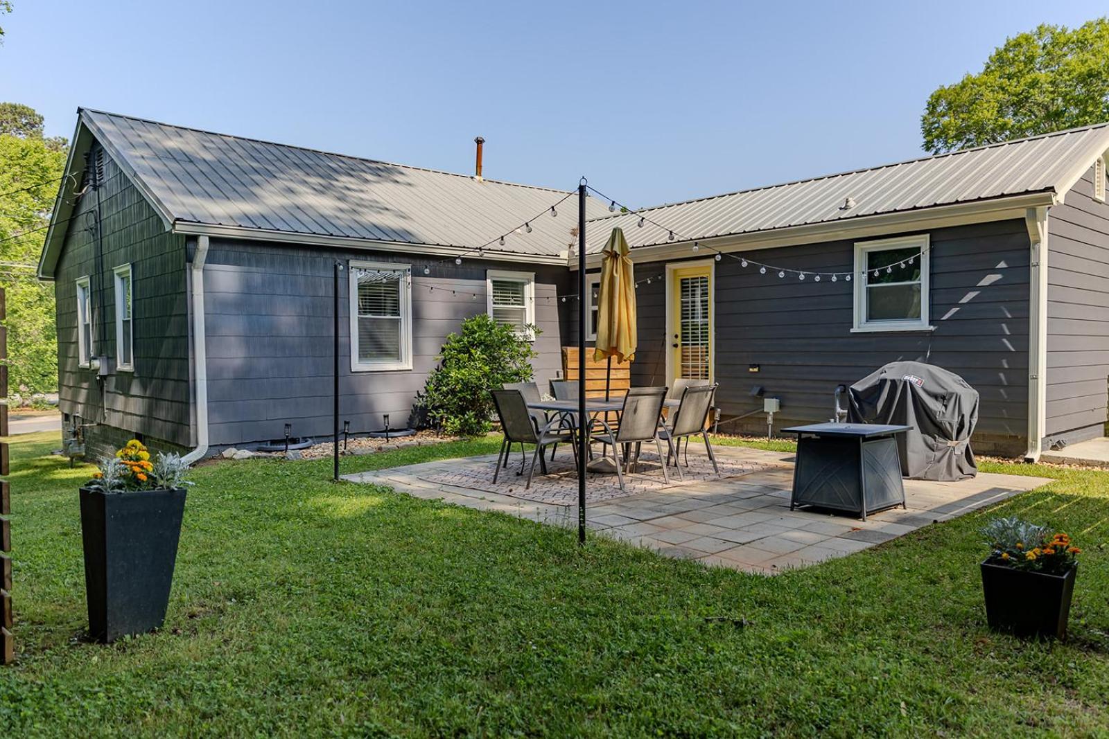 Blue Bungalow W/ Free Golf Cart 1/2 Mi From Square Covington Eksteriør bilde