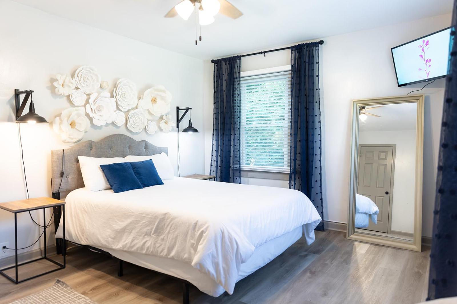 Blue Bungalow W/ Free Golf Cart 1/2 Mi From Square Covington Eksteriør bilde